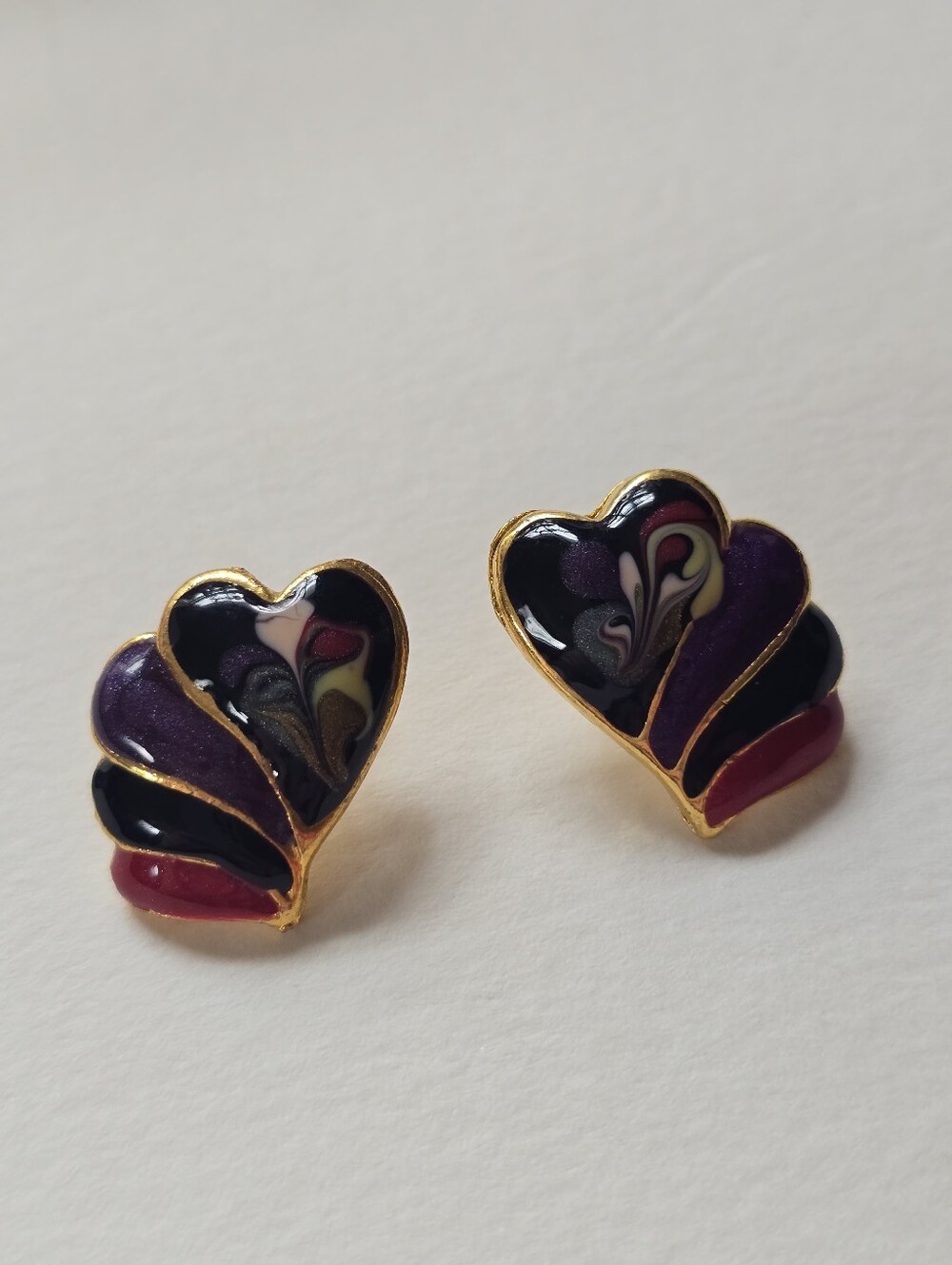 Gold-Trim Heart Enamel Stud Earrings in Black, Purple & Red